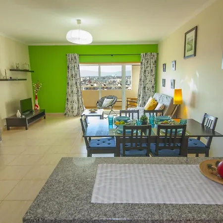 B44 - Alto Do Quintao Apartment *
