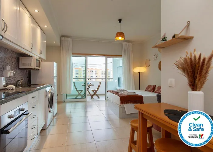 B44 - Alto Do Quintao Apartamento *