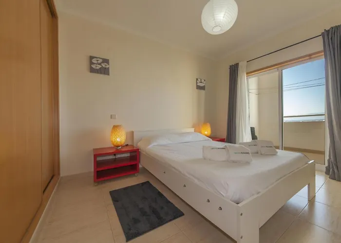 B44 - Alto Do Quintao * Portimão